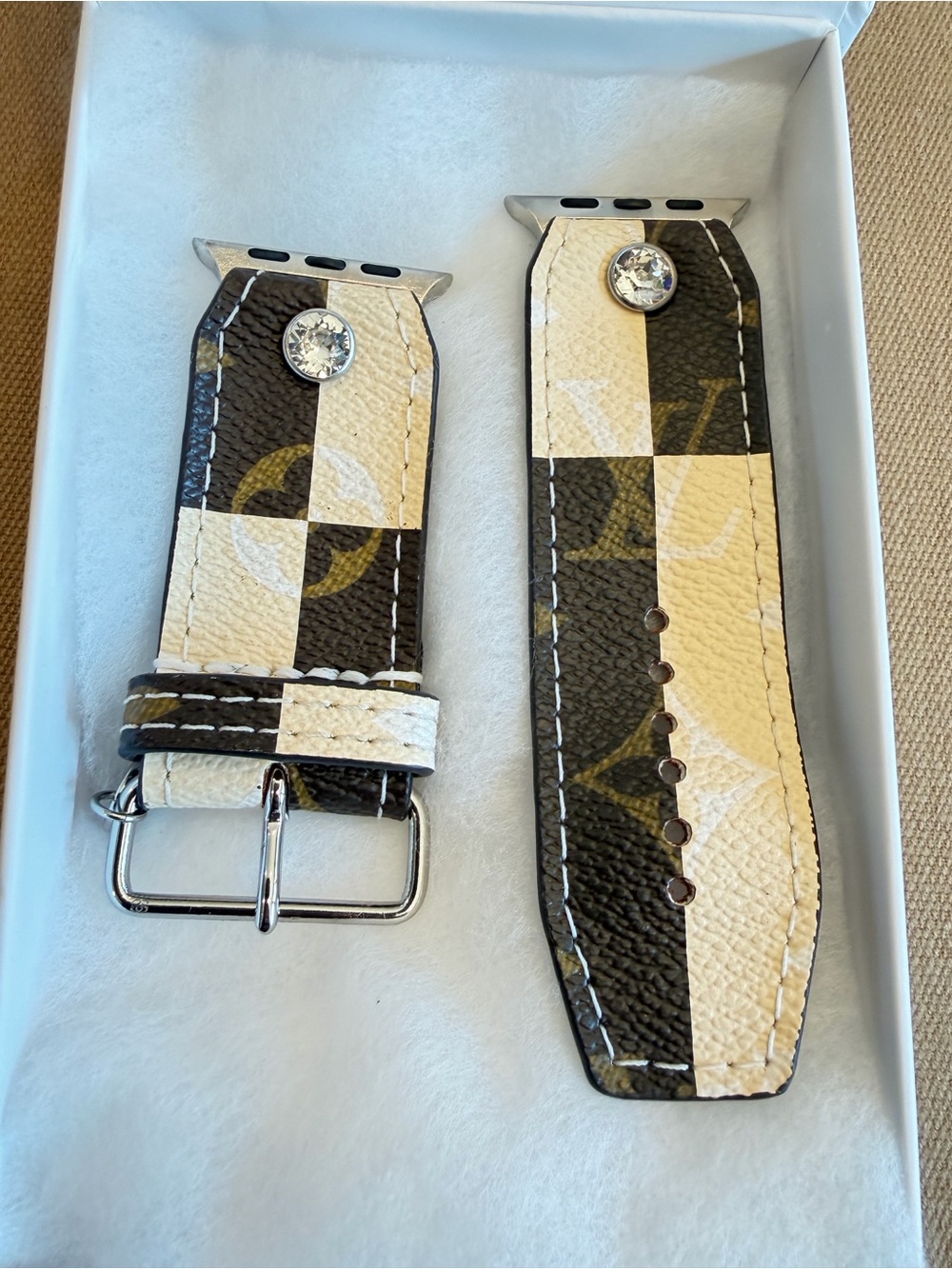 Super Rare Spark*l Rayures Apple Watch Band